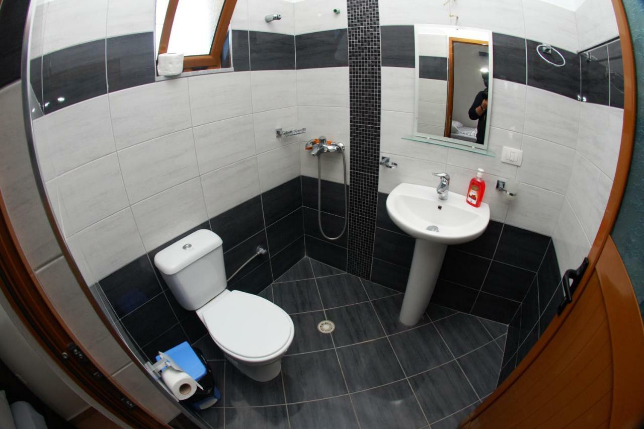 Vila Ronaldo Apartment Ksamil Luaran gambar