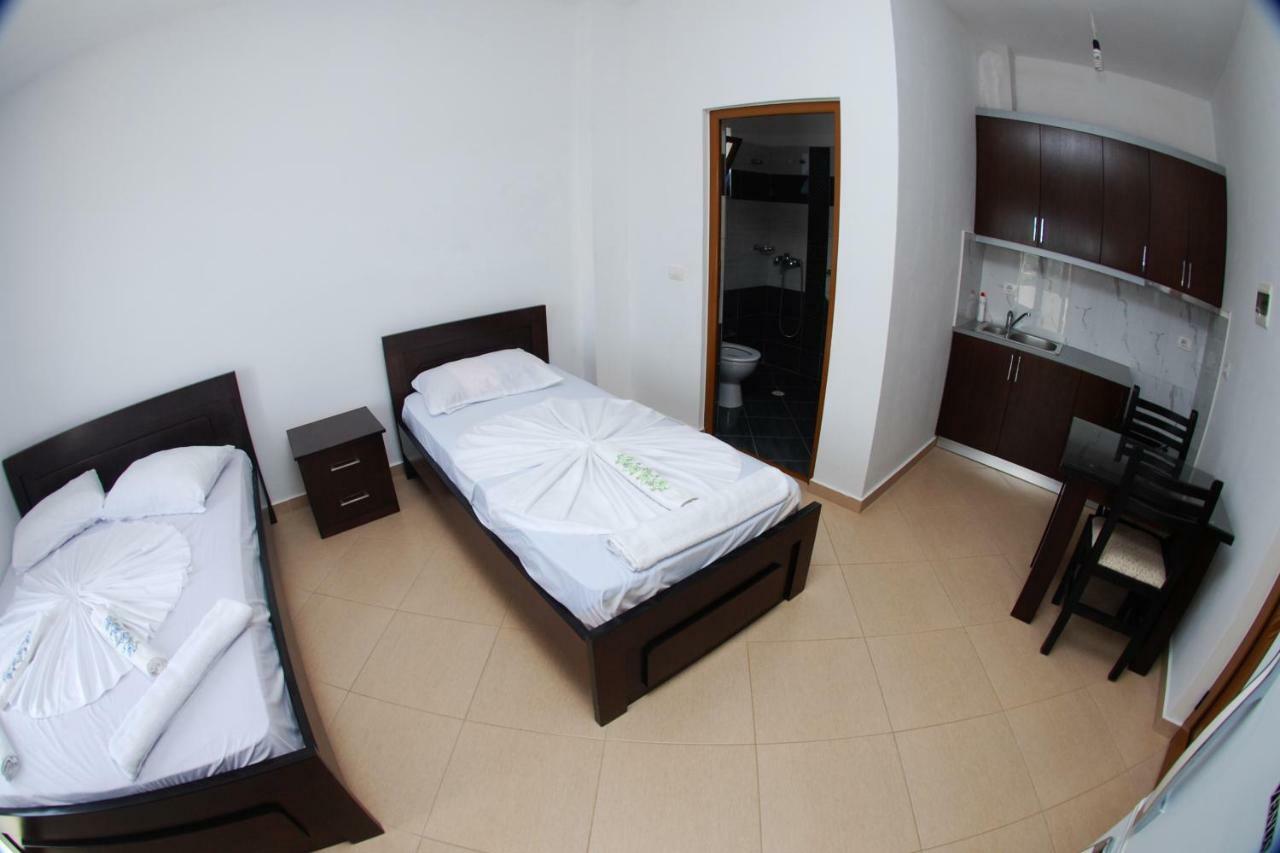 Vila Ronaldo Apartment Ksamil Luaran gambar