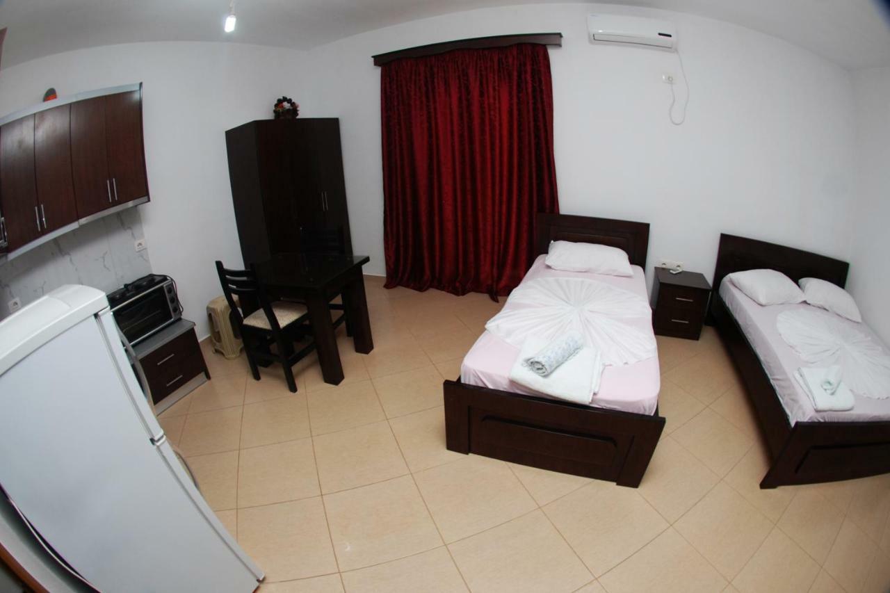 Vila Ronaldo Apartment Ksamil Luaran gambar