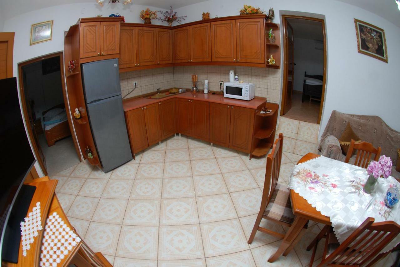 Vila Ronaldo Apartment Ksamil Luaran gambar