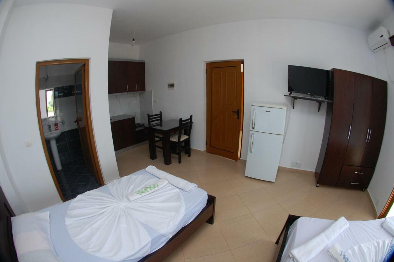 Vila Ronaldo Apartment Ksamil Luaran gambar