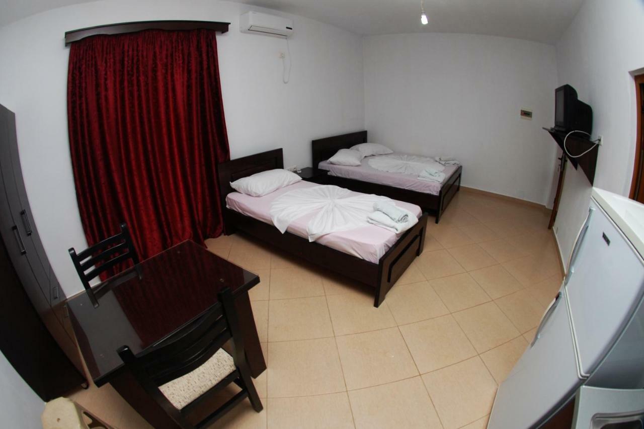 Vila Ronaldo Apartment Ksamil Luaran gambar