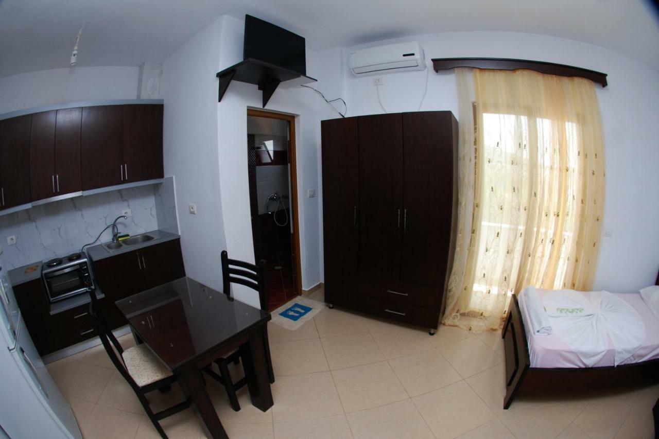 Vila Ronaldo Apartment Ksamil Luaran gambar