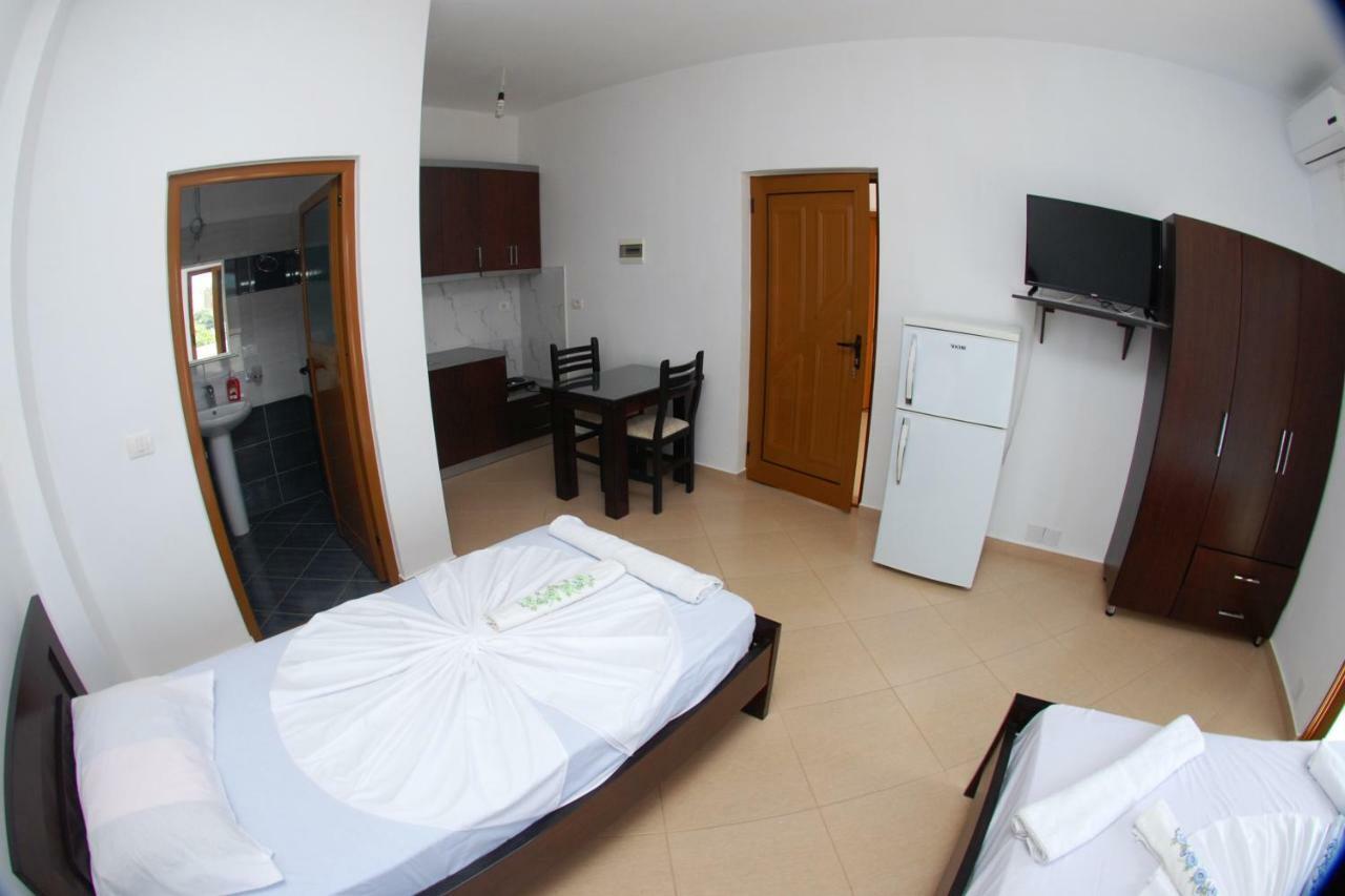Vila Ronaldo Apartment Ksamil Luaran gambar